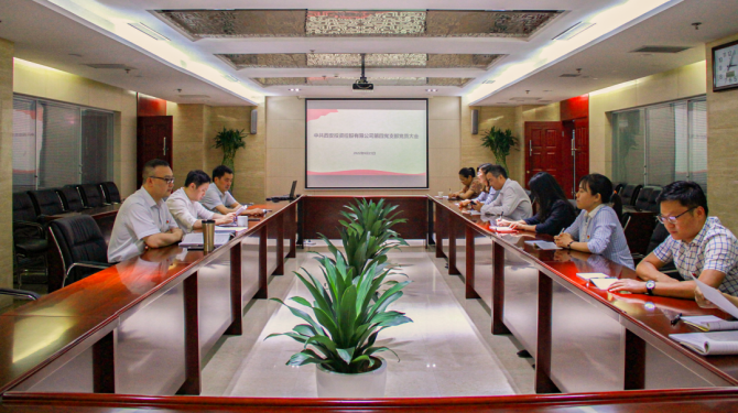 杜巖岫同志參加支部活動(dòng)，為黨員講授黨課