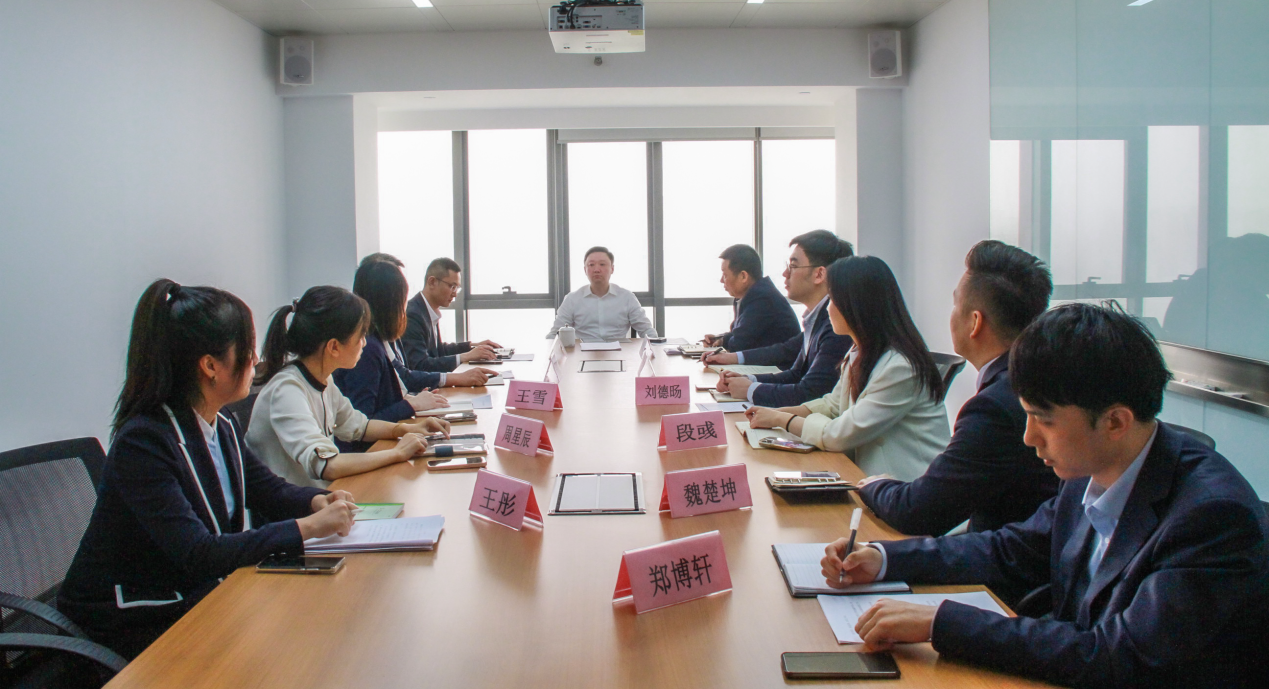 公司黨委書記、董事長(zhǎng)杜巖岫調(diào)研投行業(yè)務(wù)部